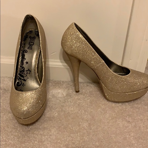 Gold shimmer heels - Picture 1 of 2